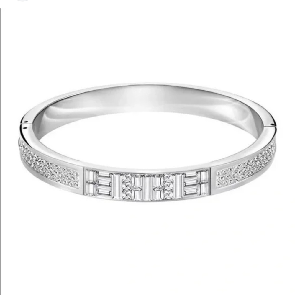 SWAROVSKI CRYSTAL ETHIC SILVER BANGLE BRACELET (size: medium)